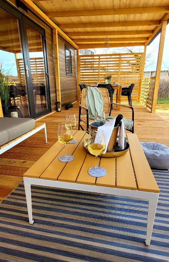Mobilehome Elena Premium With Pool, Istria Banjole Exterior foto