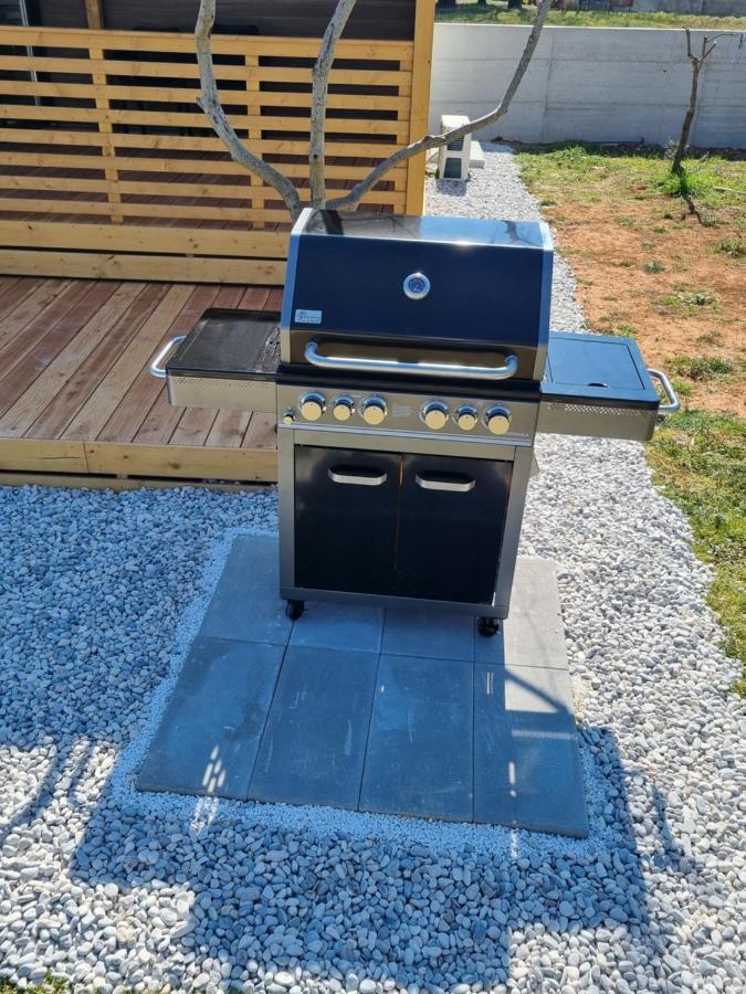 Mobilehome Elena Premium With Pool, Istria Banjole Exterior foto