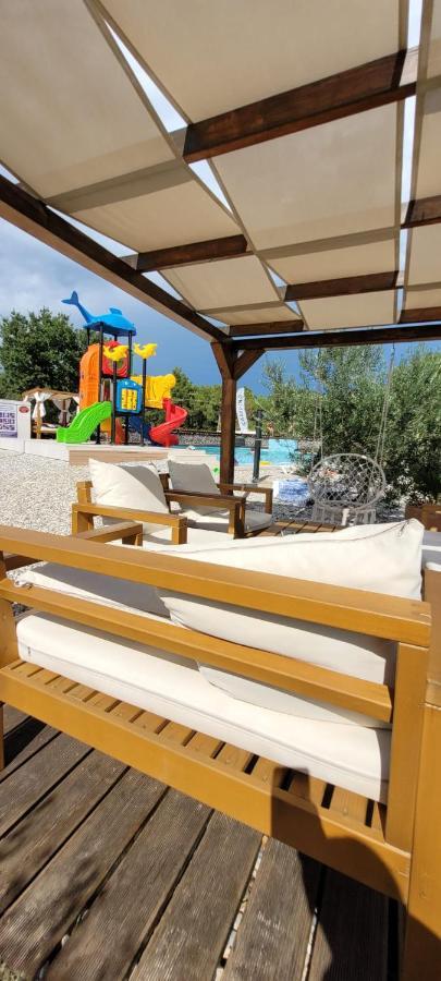 Mobilehome Elena Premium With Pool, Istria Banjole Exterior foto